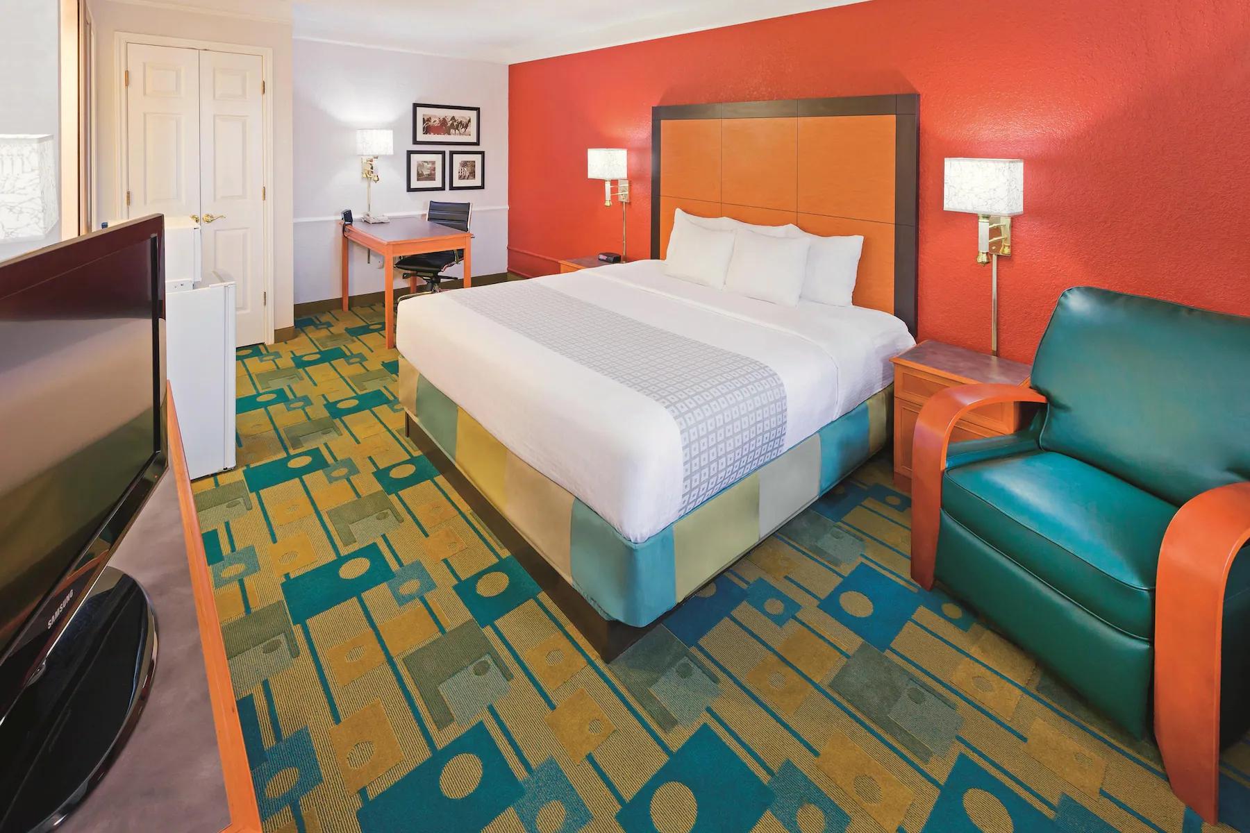 Baymont By Wyndham Lubbock - Downtown Civic Center Hotel Exterior photo